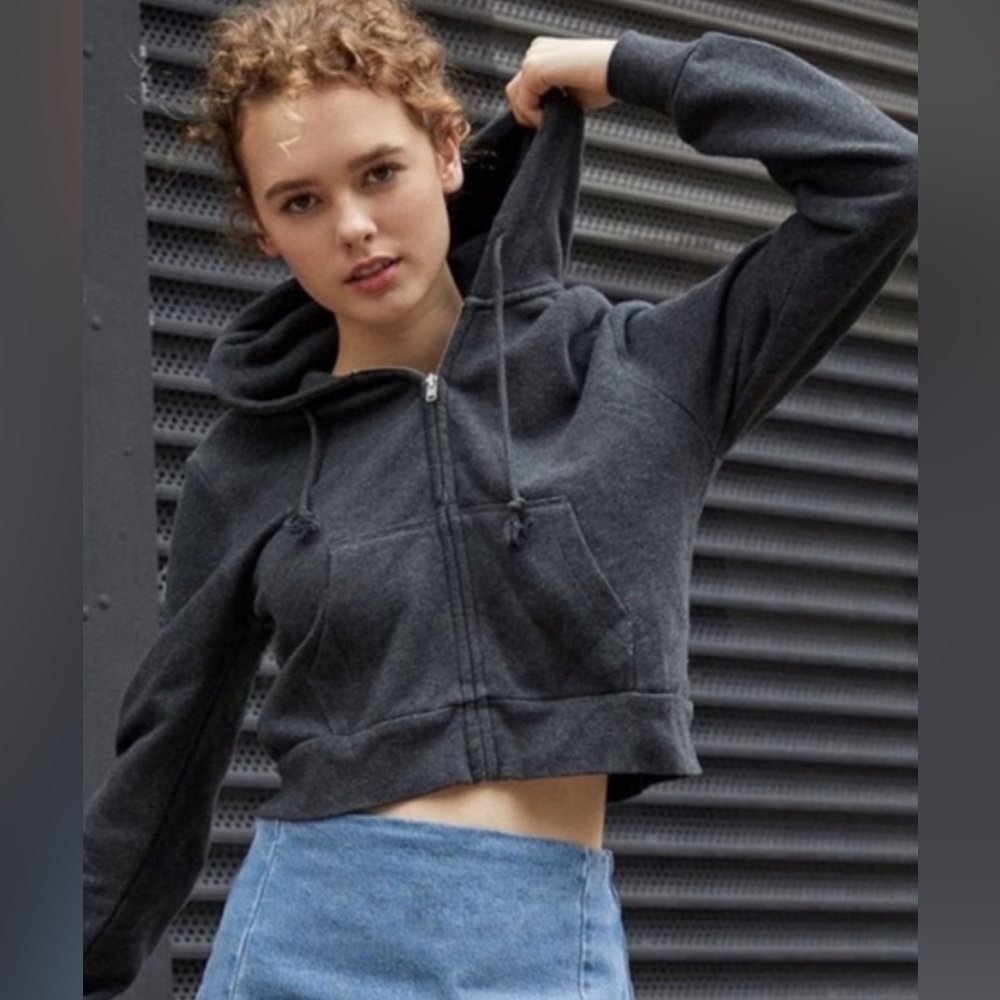 Brandy Melville - John Galt Dark Gray Cropped Long Sleeve Zip-Up Hoodie